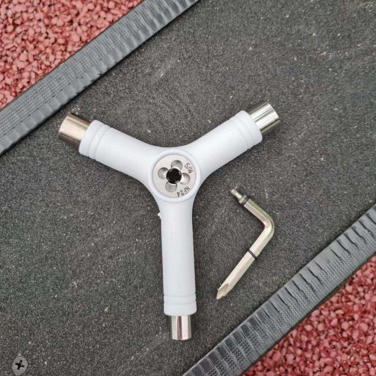 Y WRENCH WHITE